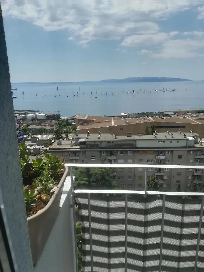 Apartman Ztc Rijeka Apartamento